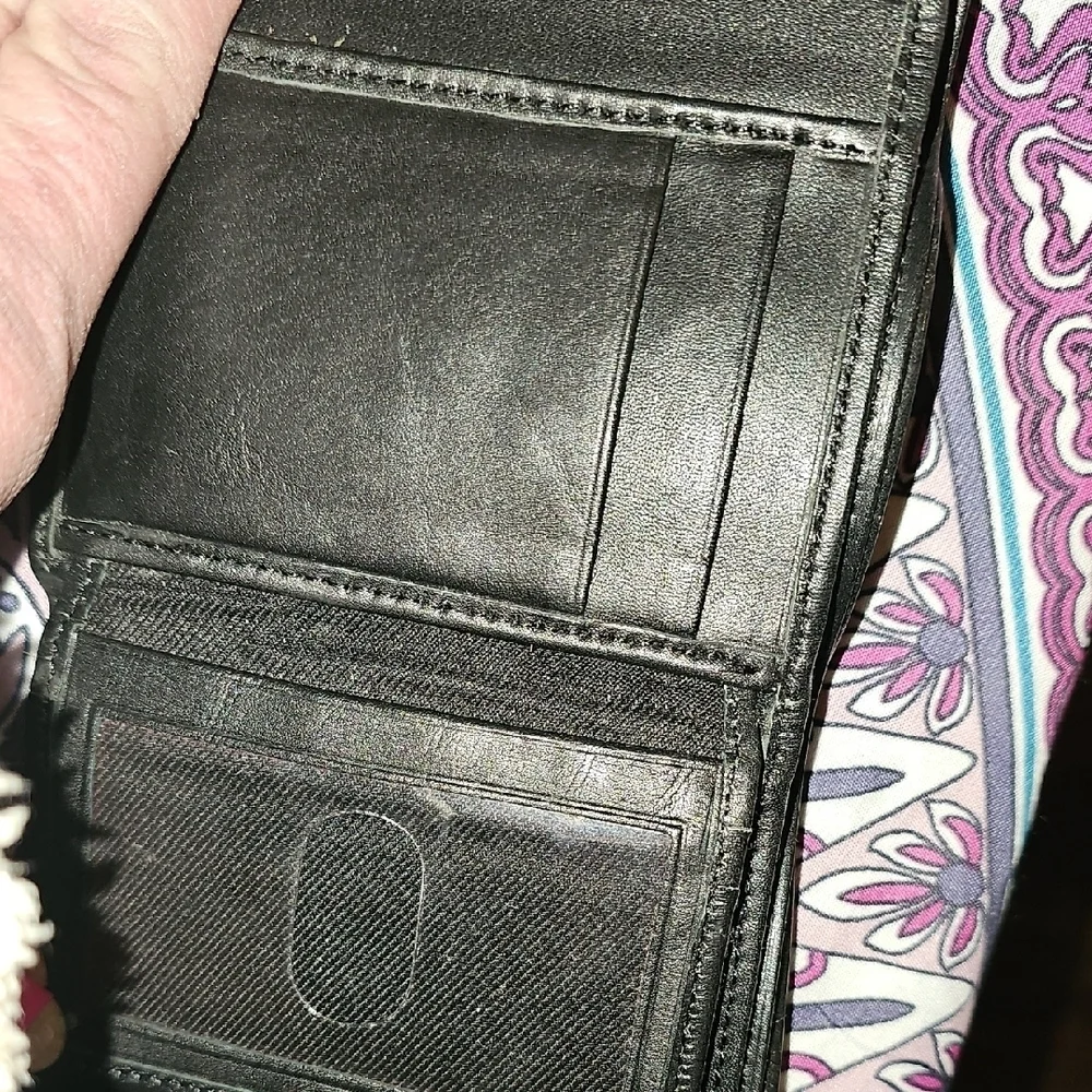Claiborne NWOT Men's Black Leather Trifold Wallet